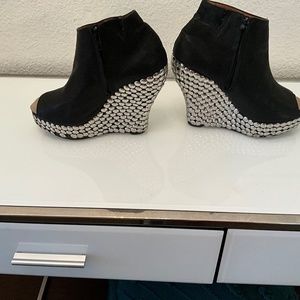 JEFFERY CAMPBELL HAVANA LAST WEDGE STUDDED PEEP TOE BOOTE 7.5 ♥️😍